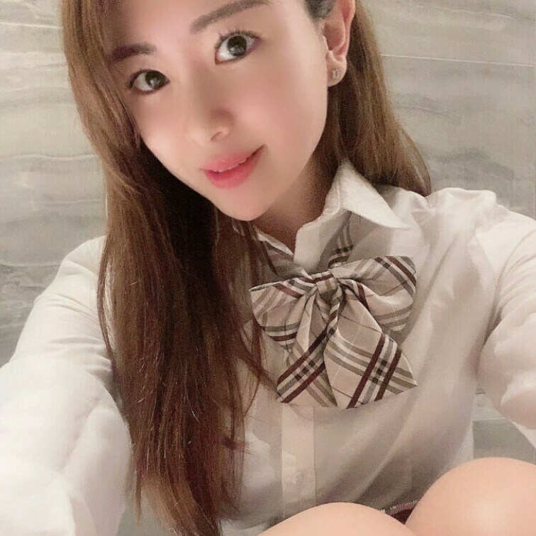 おはよう✨お店では待機時間に色々コスプレするけどまだまだあの頃を忘れられない✨

そうそう！イケナイメンズエステの抽
