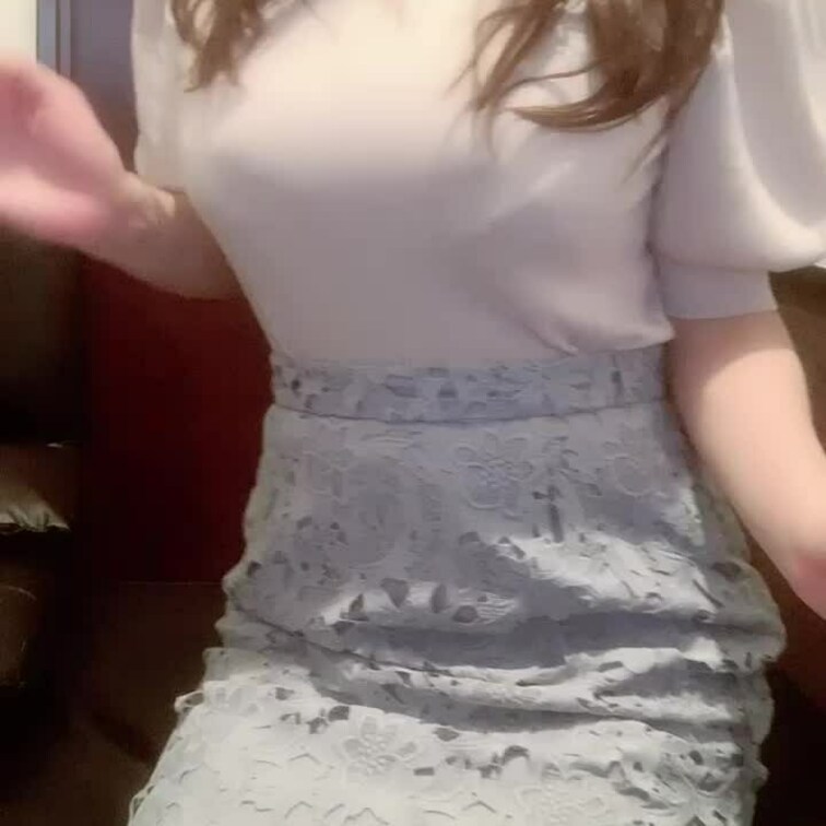 Twitterでも載せた動画です(⑉• •⑉)
腰周りがムチムチの豚さんです🐖