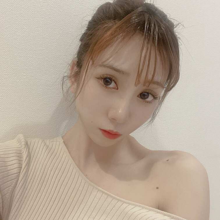 いつもお抜きしてくれてありがとう🥰
髪の毛結んでみたの🧐❤️