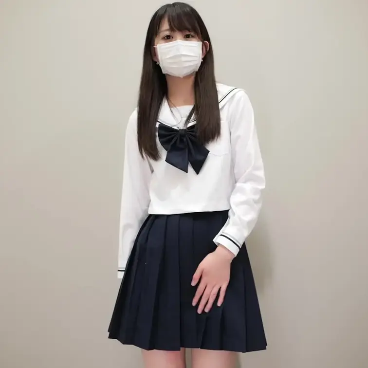 指おな!!!

制服脱いだらマイクロビキニで、なんかムラっとしたので指オナしました。おまんこビチョビチョになってまし