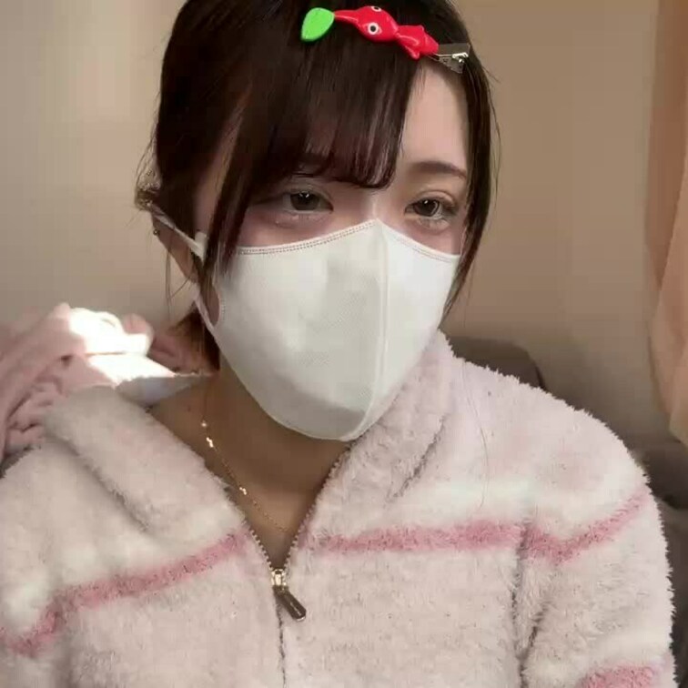 【みれい 20 歳】

みれいさんのライブ配信動画です
生配信だと、1 回の有料配信を視聴すると、おおよそ平均 5