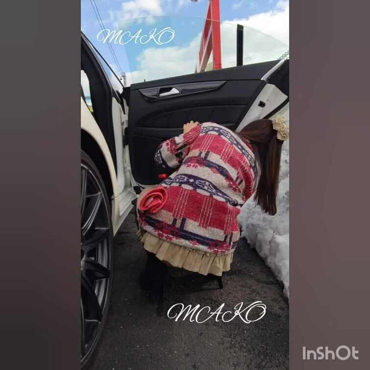 エロ洗車へGO♪シリーズ💕
NPで拭き取り中～🚘️
こんなにお尻出てたなんて知らなかった(^。^;)