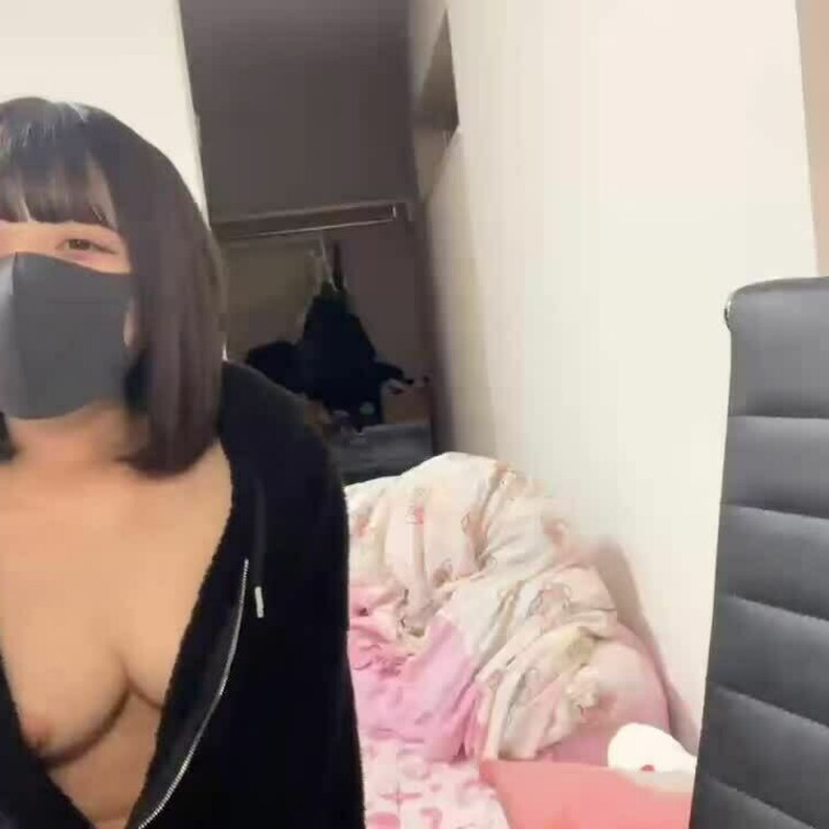 【りん 18 歳】

りんさんのライブ配信の課金部分を【見逃し配信】できちゃいます

生配信 だと、1 回の課金