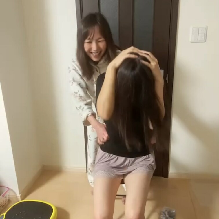 皆様いつもご購入ありがとうございます☺️
今回のくすぐり動画はこちらです👍

是非見てあげてくださいね(  ˆОˆ