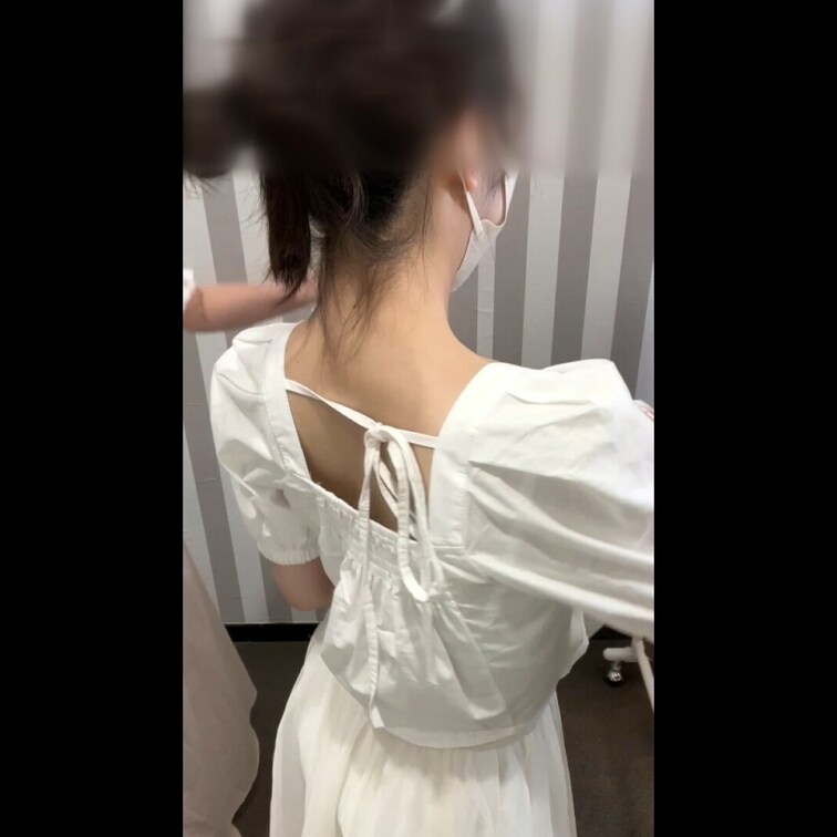 本編はこちら→
胸ちら08 ■レア■乳首モロ ライブ販売ロープレ 準備オフショット
・本作品に登