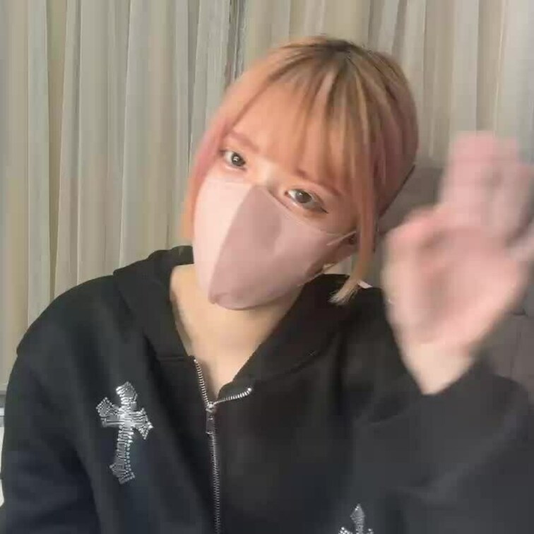 【みれい 20 歳】

みれいさんのライブ配信動画です
生配信 だと、1 回の有料配信を視聴すると、おおよそ平均 