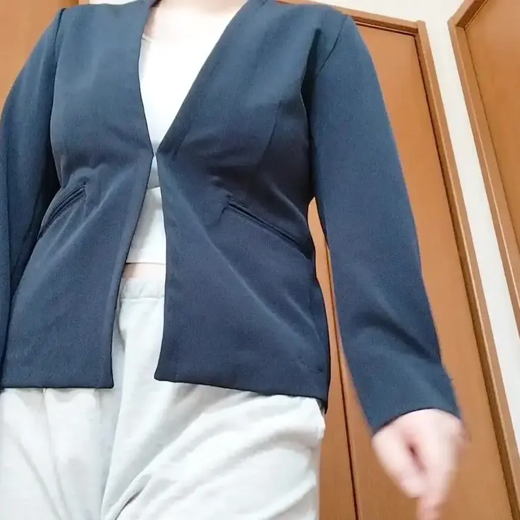 上はスーツで下は部屋着の変な格好(〃∇〃)
色んな体制でオナニーしたよ🩷🩷🩷