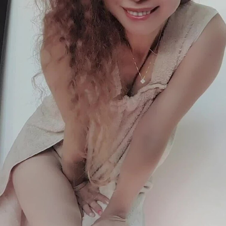 玉パールパンを脱ぎ脱ぎ♡しました🤤　おパイも…ついに出しちゃいました🙈💕　だってきもちぃくなっちゃったからついね🥺🩷　つ