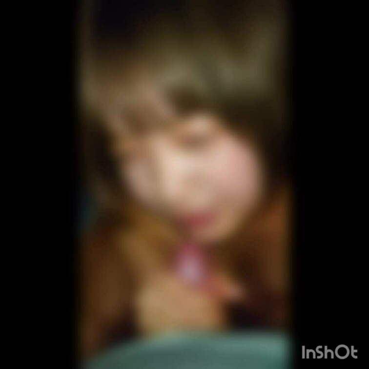 ギャルのフェラです、この子のフェラは唾液いっぱいできもちよかった(　・ω・)