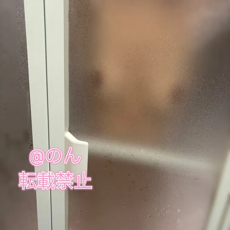 頭拭いてたら盗撮されてた🫣💜🩷