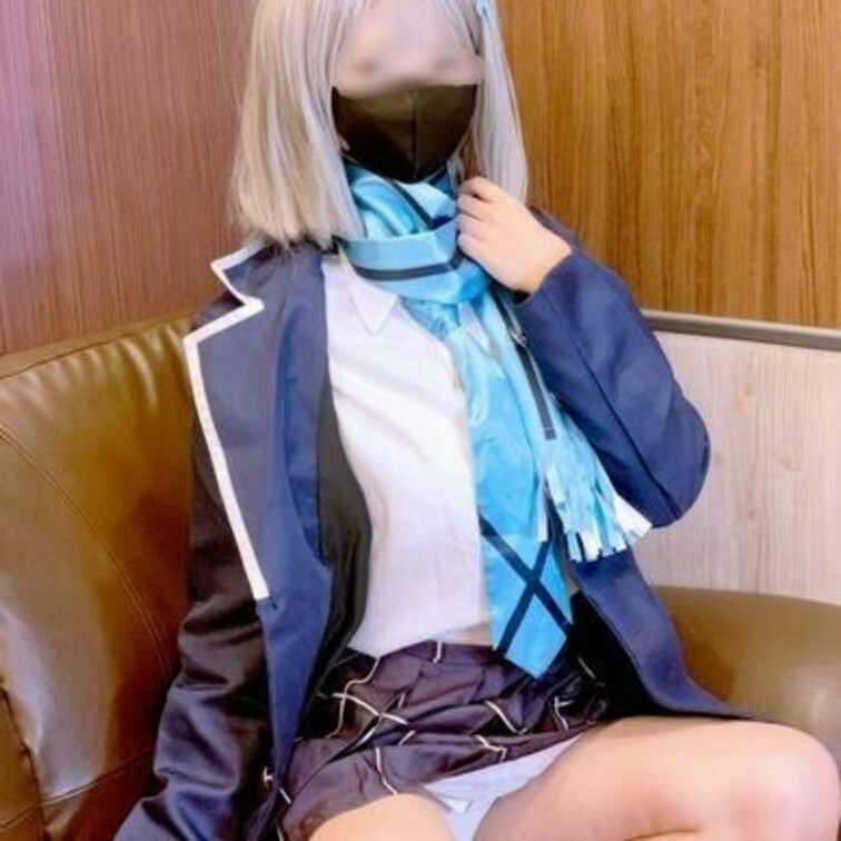フォロワ1万人レイヤー！イベントアフターSEX 
※動画内はカオモザありません。48分

イベントで長蛇の列が出来