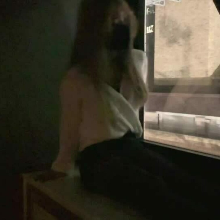 黒タイツビリビリに破って隙間からオナニー♡
横からバージョンっっ

タイツ破かれるのも
自分から我慢できなくて破