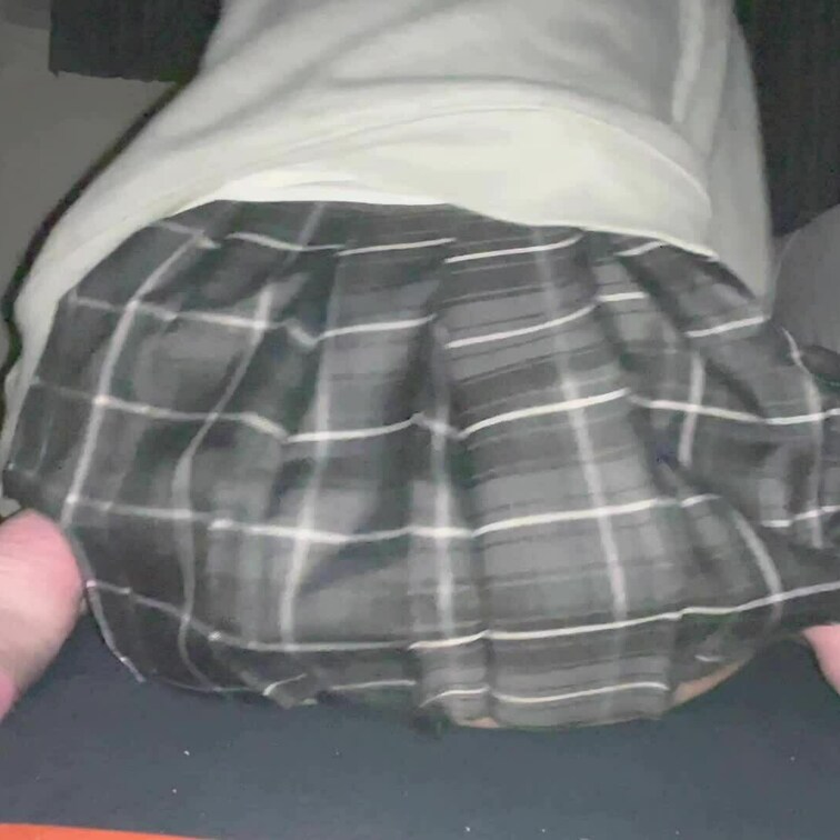 むちむちが制服を着て気持ちよくなってるところです