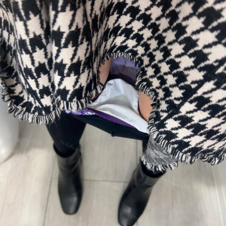 恥ずかしいけど、今日臭いかも…
まだ履いてるから夜に報告しにくる。
