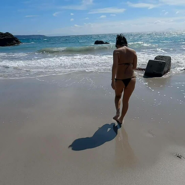 【南のビーチ編】※※
温泉に向かったんだけど天気も良いし～こんな日はやっぱり海ですよね🥰
強風だったけど綺麗な海は最
