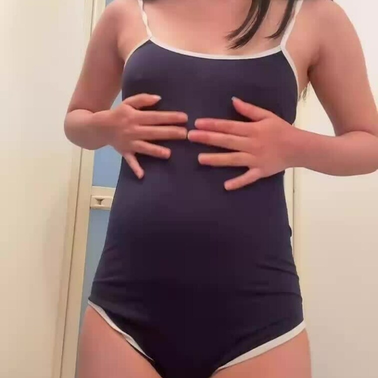 スク水着てお風呂で乳首オナニー❤
