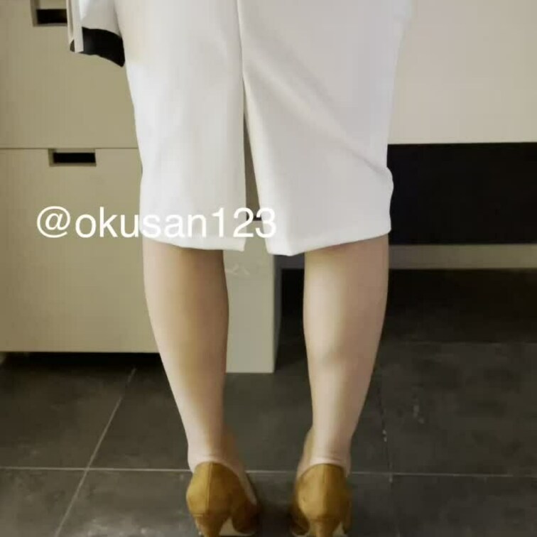 お着替えをする奥さん😃