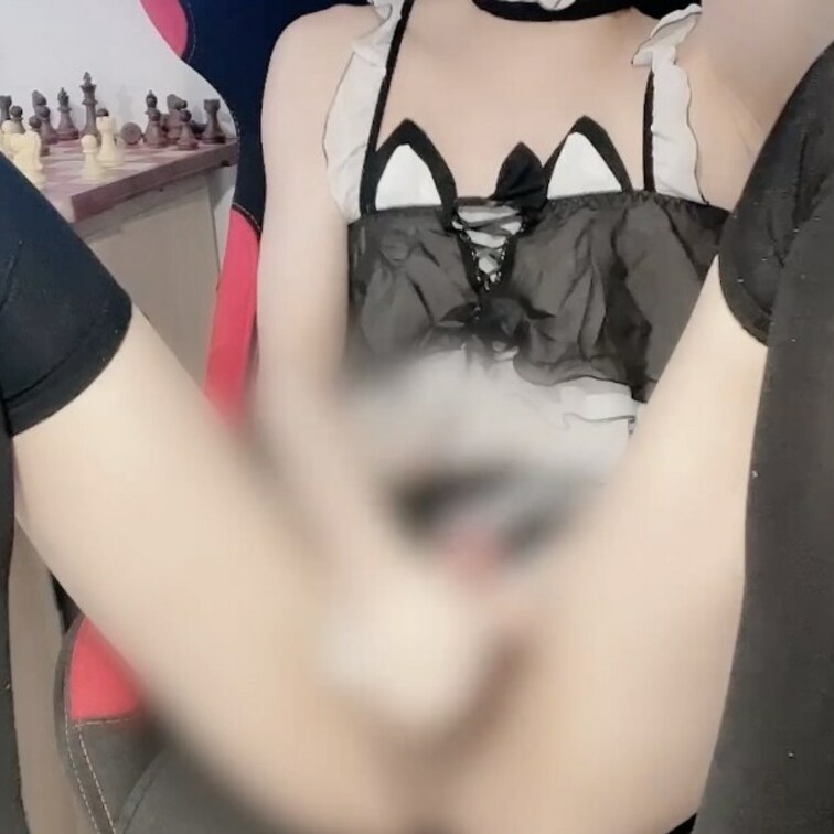 今回は「にゃ」しか言っちゃいけないオナニー動画です...にゃ。
かなり性癖動画になっていますから「ドM男子が好きなら1