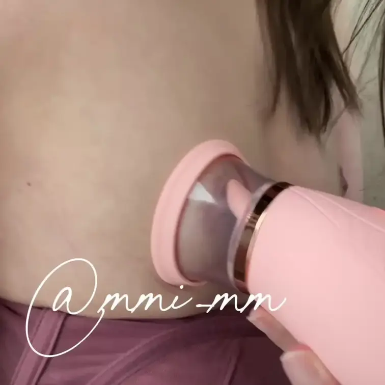 ぺろぺろおもちゃ
先にいつも応援してくださってる方に少しだけ公開♬