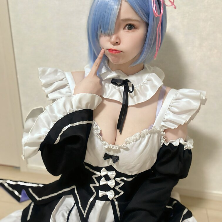 ⭐︎レムちゃんコス⭐︎
1枚目『……っ』
2枚目『んっ…。』