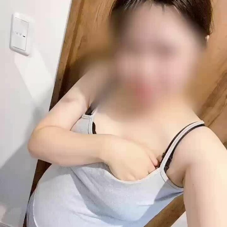 ママのおっぱいちゅーちゅーしたい人🍼🩷✨