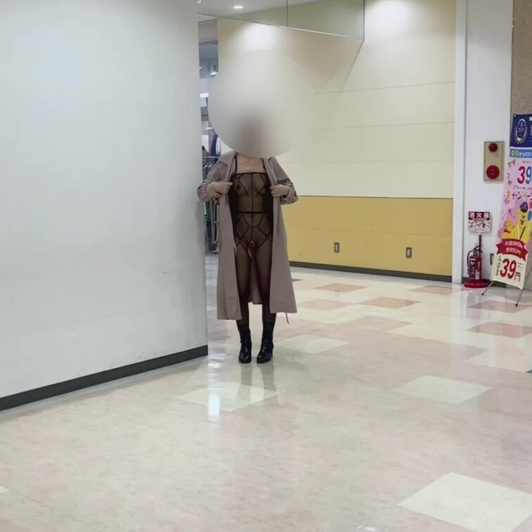 野外撮影してたら、男の人が来て見られちゃった🫣😫
めっちゃ見られて、少しつけられたよー😫😂