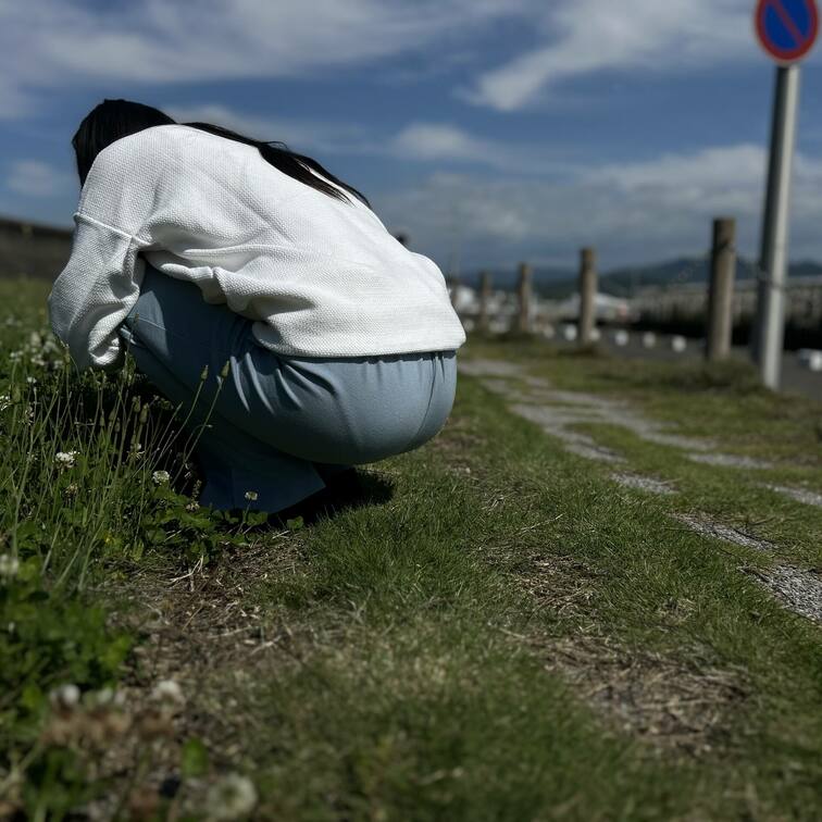 下着の線が丸見え( ´∀` )