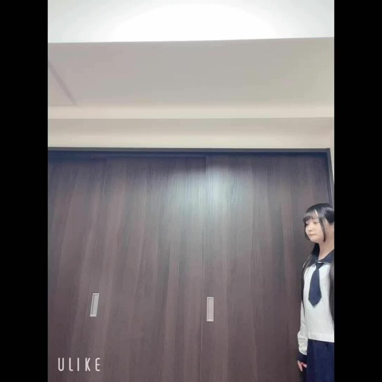 本物のセーラー服でいやらしい格好するよ♡
おっぱい丸出し、まだ学生だと思って見てね