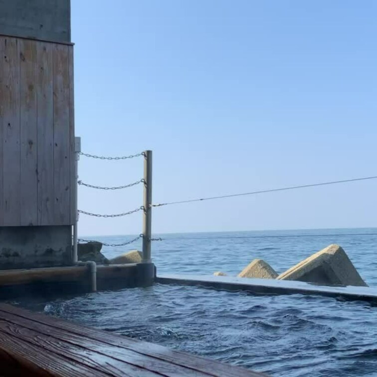YouTubeに上げようと思った動画の完全版です。

本当に絶景の露天風呂でそちらがメインになります😊