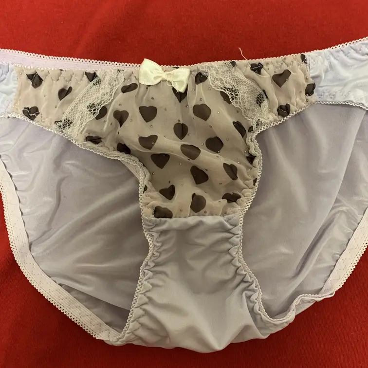 今日のリナのパンツ👙