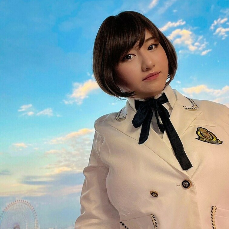 「「キレイ目」な服装から…貴方を受け入れる様なポーズに…」

キレイ目な服装のお嬢様風から…

※初公開日から一