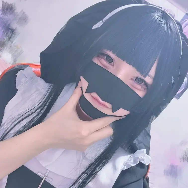 むかーしに買ったシスターコス着てみた!!おっぱいもないしくびれもないデブだからあんまり似合ってないかも😭