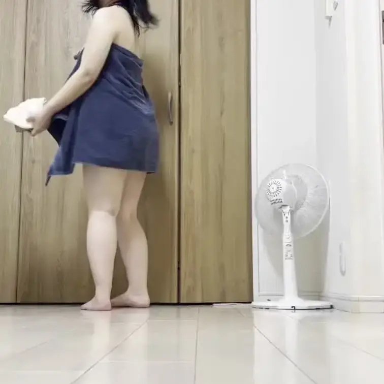 真面目な先生の清楚妻
貴重なお風呂上がりの着替えをどうぞ🙈