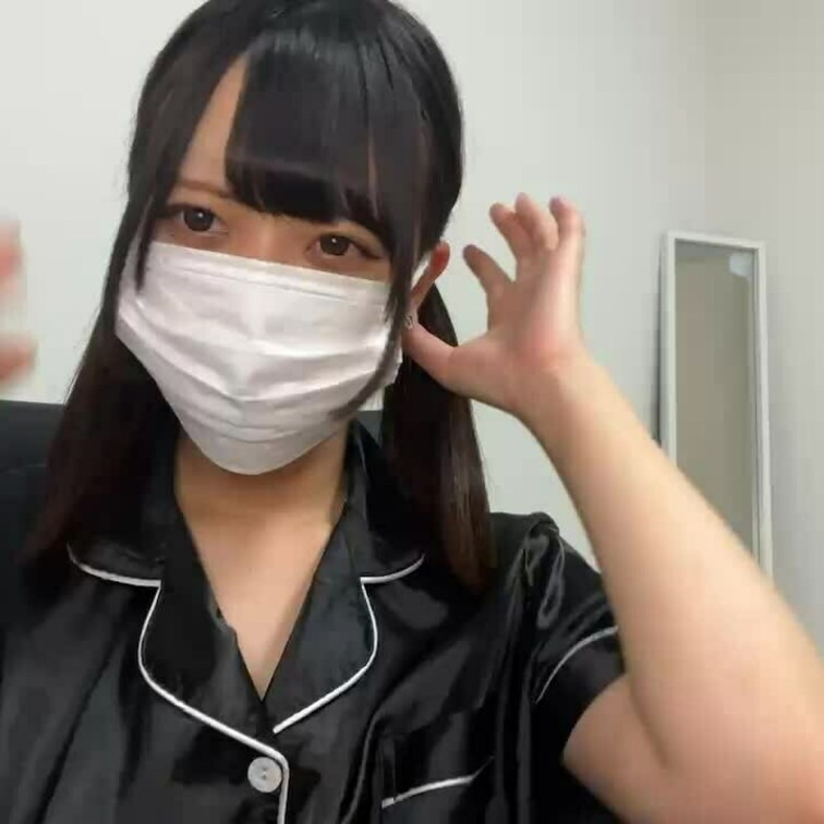 【りん 18 歳】

りんさんのライブ配信動画です
生配信 だと、1 回の有料配信を視聴すると、おおよそ平均 5,