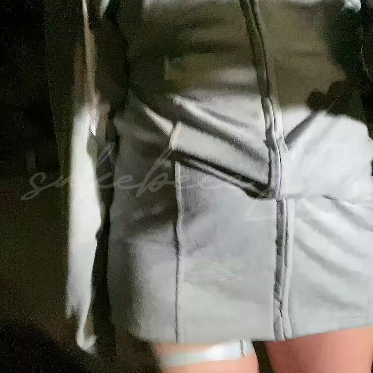 ミニスカ散歩くまりん🧸🤎夜のお散歩は、ドキドキですね💖この動画ではありませんが、ばっちりハプニングも…ね🥰🥰好ご期待くだ