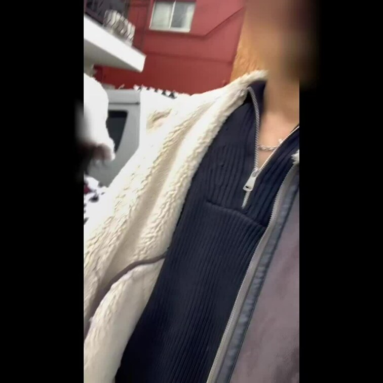 【関東キャバ嬢ちゃんとの3発セックス】

舞台は関東で頑張ってるキャバ
の子。

「何してる〜？」って連絡した