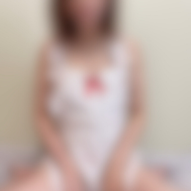 いちごエプロン😚🍓
手ぶらで…紐するする…ふふふ🤭

今月もよろしくお願いします💕
