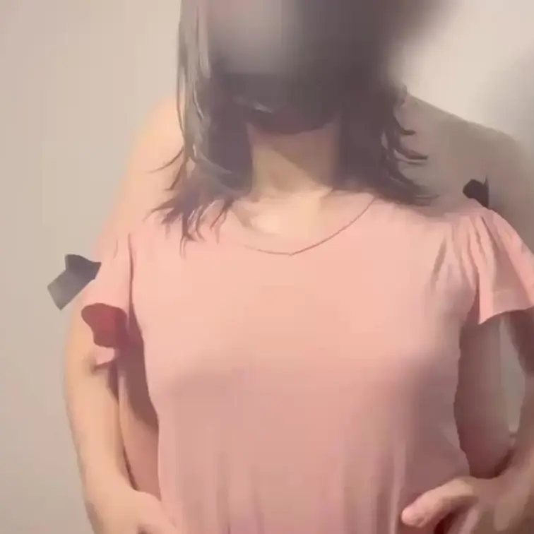 口リのくせにオホ声で感じまくり、オスに媚びる本能が隠しきれない女。