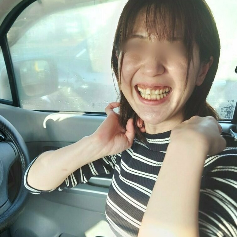 皆様大好きなスレンダー人妻さんと車内で生ハメしてきました(^^)

今回は、人妻さんに何も言われずに生挿入しちゃいま