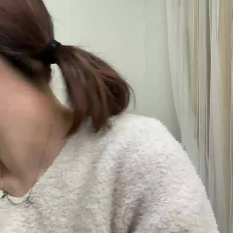 【みれい 20 歳】

みれいさんのライブ配信動画です
生配信だと、1 回の有料配信を視聴すると、おおよそ平均 5