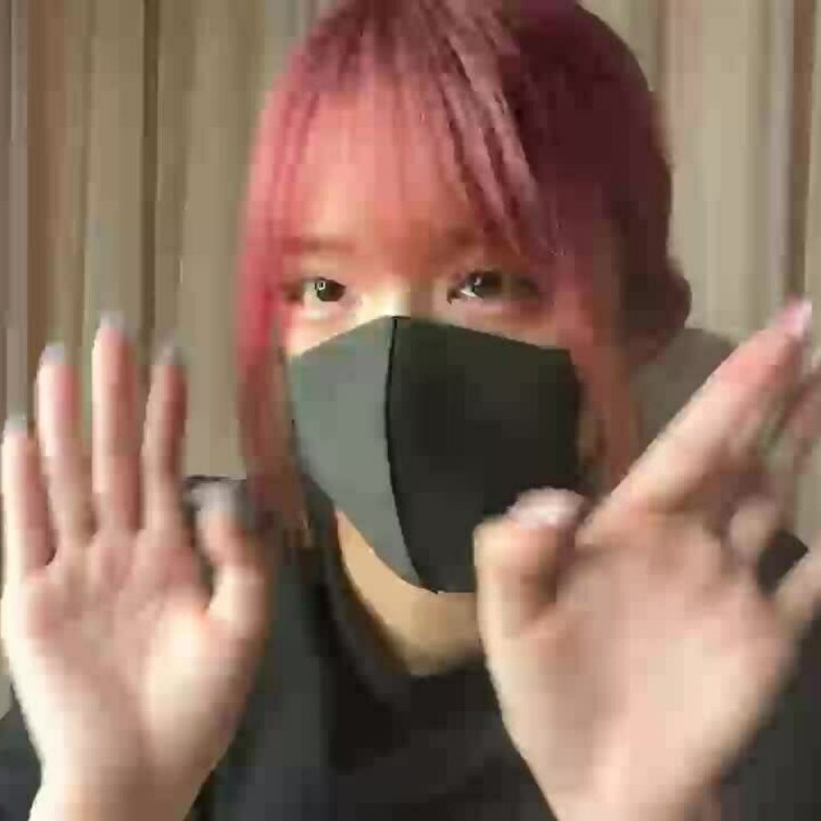 【みれい 20 歳】

みれいさんのライブ配信動画です
生配信 だと、1 回の有料配信を視聴すると、おおよそ平均 