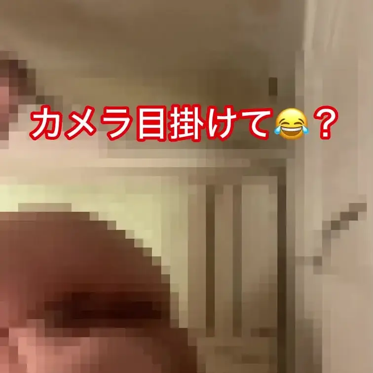 ワンワンスタイルで放尿してみたが…
いつものスタイルで😍👍
めちゃくちゃ良い音と放物線入ってるよ(･ิω･ิ)／“