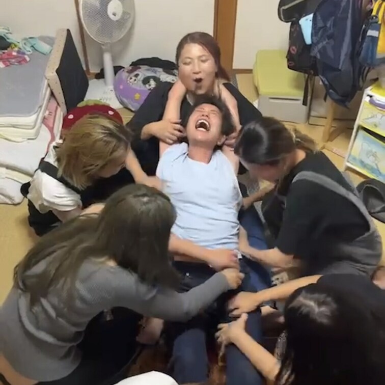 皆様いつもご購入ありがとうございます☺️
今回のくすぐり動画はこちらです👍

是非見てあげてくださいね(  ˆОˆ
