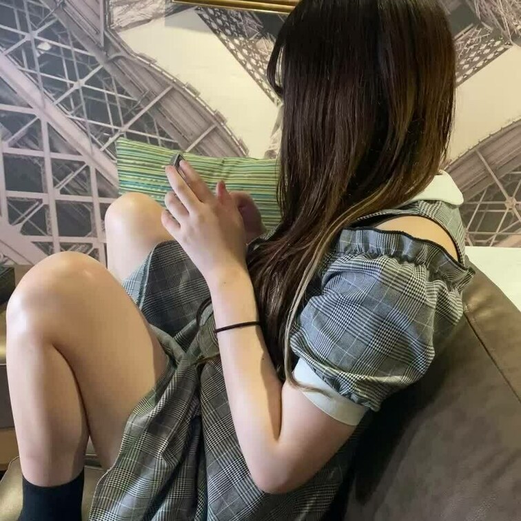 新しい女の子です