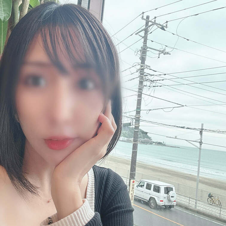 こんばんは人妻ゆうです💋

チャンと久しぶりに旅行に来てるよ🤍
今日は何回SEXできるかな💕