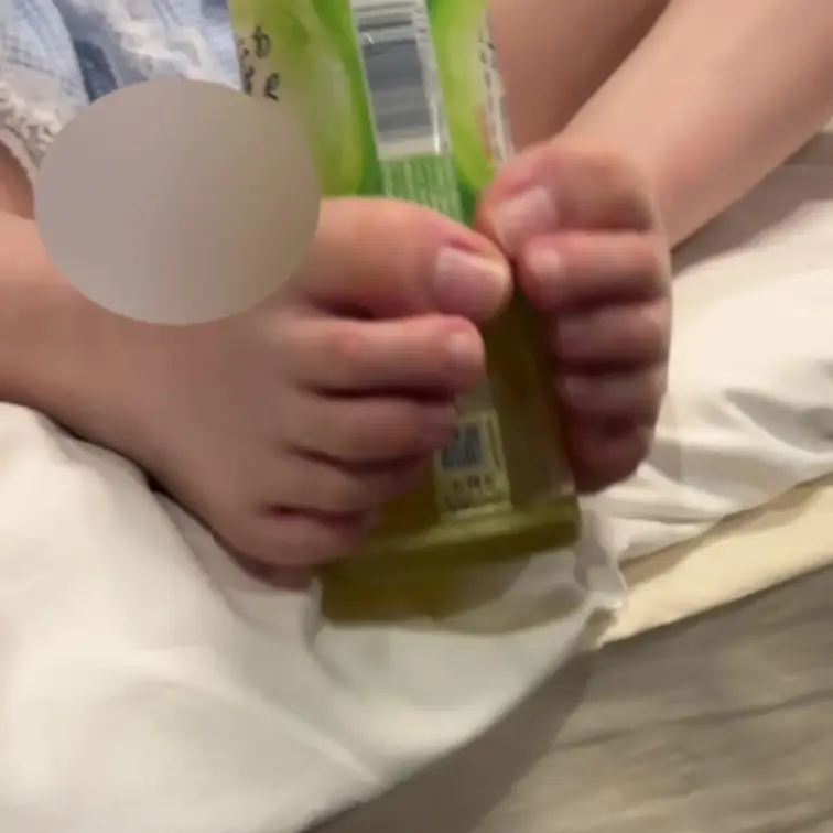 ペットボトルを足⭕️き♡
