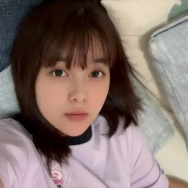 【ファン限定フル動画】🎁

【女子大生のオナニー観察】1人で指入れオナニー。今日のオナニー姿見て…剛毛で恥ずかしい。