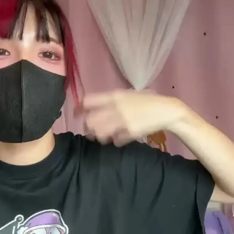 【みれい 20 歳】

みれいさんのライブ配信動画です
生ライブ配信だと、1 回の有料配信を視聴すると、おおよそ平