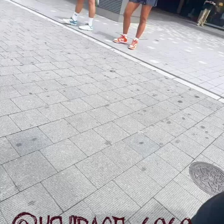 トー横にて人間灰皿が設置されてました。