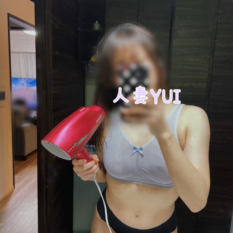 主人が振り向かないかヒヤヒヤしながらの…📸
どうしてもえっちがしたくて長風呂だった私がドライヤー終わるの良い子に待って